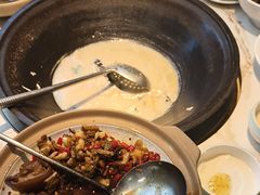 -陈大锅·岳阳鱼馆·地道岳阳菜(美食街店)