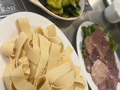 -胡须佬鸡煲四季火锅店(石厦西村直营店)