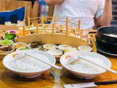 -双桥园·云南过桥米线(古城南门店)
