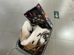 -唯品会(北京国瑞城店)