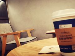 -瑞幸咖啡(巴黎春天陕西路店)