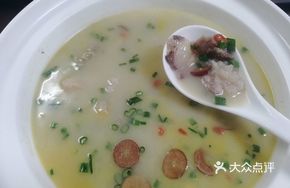 Health-Preserving Pig's Trotter Soup