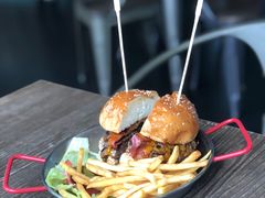 酿牛肉汉堡-The BREW·酿餐厅(浦东嘉里大酒店)