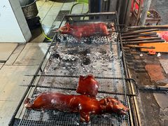 -黄记四更烤乳猪店