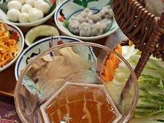 -刘姐啤酒鱼民族演艺餐厅(西街总店)