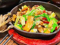 杏鲍菇炒牛肉-云海肴·汽锅鸡·云南菜(领展购物广场·中关村店)
