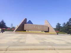 -上海市龙华烈士陵园