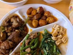-重庆鲁能巴蜀中学食堂