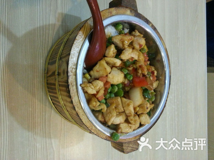 宫保鸡丁木桶饭