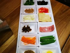 -蒙自源过桥米线(红谷滩万达店)