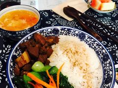 秘制红烧肉饭-蜗牛小馆醉乡民谣云南菜(惠新西里店)