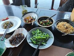 小炒藏香猪-丽江悦榕庄酒店-明月·雪山庭院餐厅