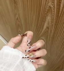 -爱纶美·美甲美睫半永久