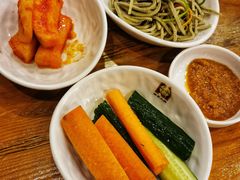 小菜-喇喇排骨火锅·传统韩式脊骨汤(望京西园总店)