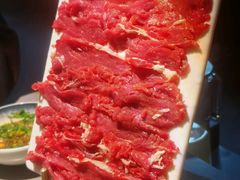 -伴山牛贵州黄牛肉火锅·苗疆非遗艺术餐厅(上海首店)