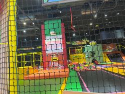 -蹦蹦跳跳(新奥购物中心店)