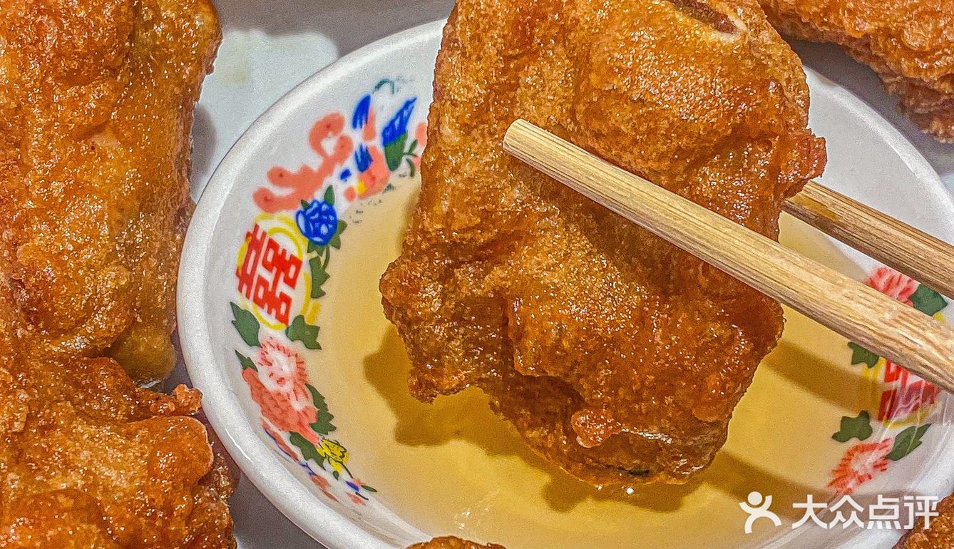 藏在倒闭商城边上的宝藏美食店