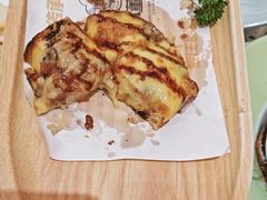 -小董哥烤串·爆汁大油边(故宫店)