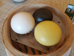 三色流沙包-潮府馆·非遗潮州菜·港式点心(世纪公园店)