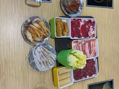 -杨老板·海鲜集市火锅·鲜切牛肉(中防万宝店)