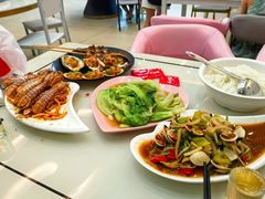 -覃记海鲜美食餐厅