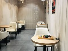 -钟书阁(群光广场店)