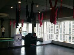 -舞佳舞空中瑜伽馆