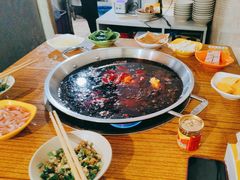 红汤锅底-毛毛老火锅(八年观音桥店)