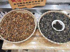 -粘豆包柴火铁锅炖