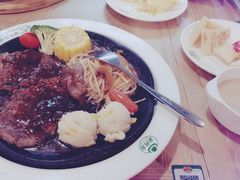 -豪约客牛排(百大奥莱店)