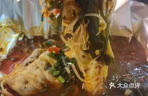 Spicy and Sour Rice Noodles with Kelp