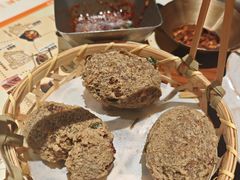 -包整·丝娃娃(一览甲秀楼风景店)