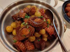 小土豆烧肉焖大连鲍-卫鼎轩·家宴(水上公园店)