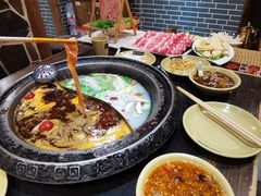 菌汤鸳鸯锅-唇辣号重庆老火锅(亦庄店)