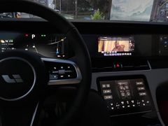 -理想汽车(世纪汇店)