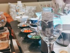 -红鼎豆捞·非遗鲍皇汤火锅(宝丰路店)