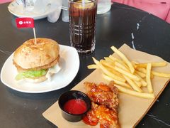 -必胜客(欧亚卖场店)
