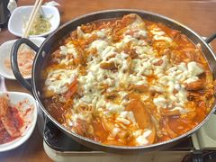 -亲昵春川鸡排(韩国美食街店)