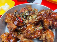 -BHC炸鸡(明洞总店)