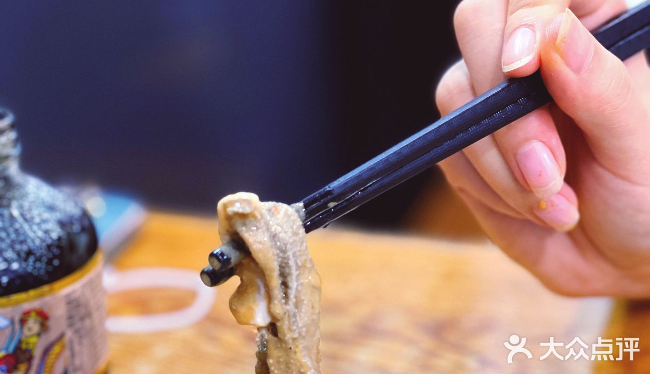 “她”点名要吃的卤煮!