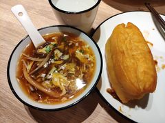 小油条配酸辣汤-味莊·青岛菜(云霄路店)