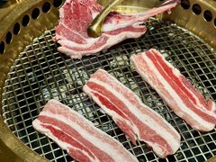 -铭牛烧肉·和牛海鲜自助(高新月牙湖店)