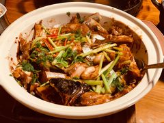 沙锅烧水库鱼头-原汁原味驴庄(长岭村店)