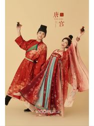 -雪中彩影婚纱摄影·微光艺术中心