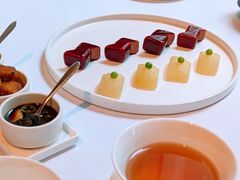 红酒肥肝配香槟梨-广州富力丽思卡尔顿酒店·丽轩·粤菜