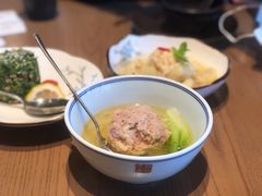 蟹粉狮子头-香园茶社·金陵小灶(老门东店)