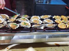 -大中华希尔顿酒店-念自助餐·嗨啤·小龙虾