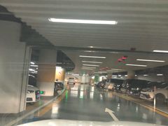 -大连恒隆广场-地下停车场