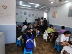 大堂-美肴冰品·汉堡·牛腩饭(总店)