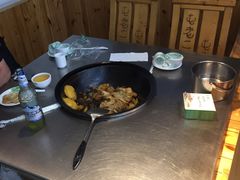 -屯老二农家铁锅炖·行业领军者(梅江店)
